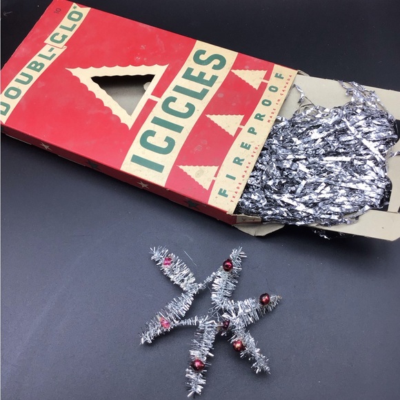 Vintage Feather Tree Garlands - Picture 6 of 6